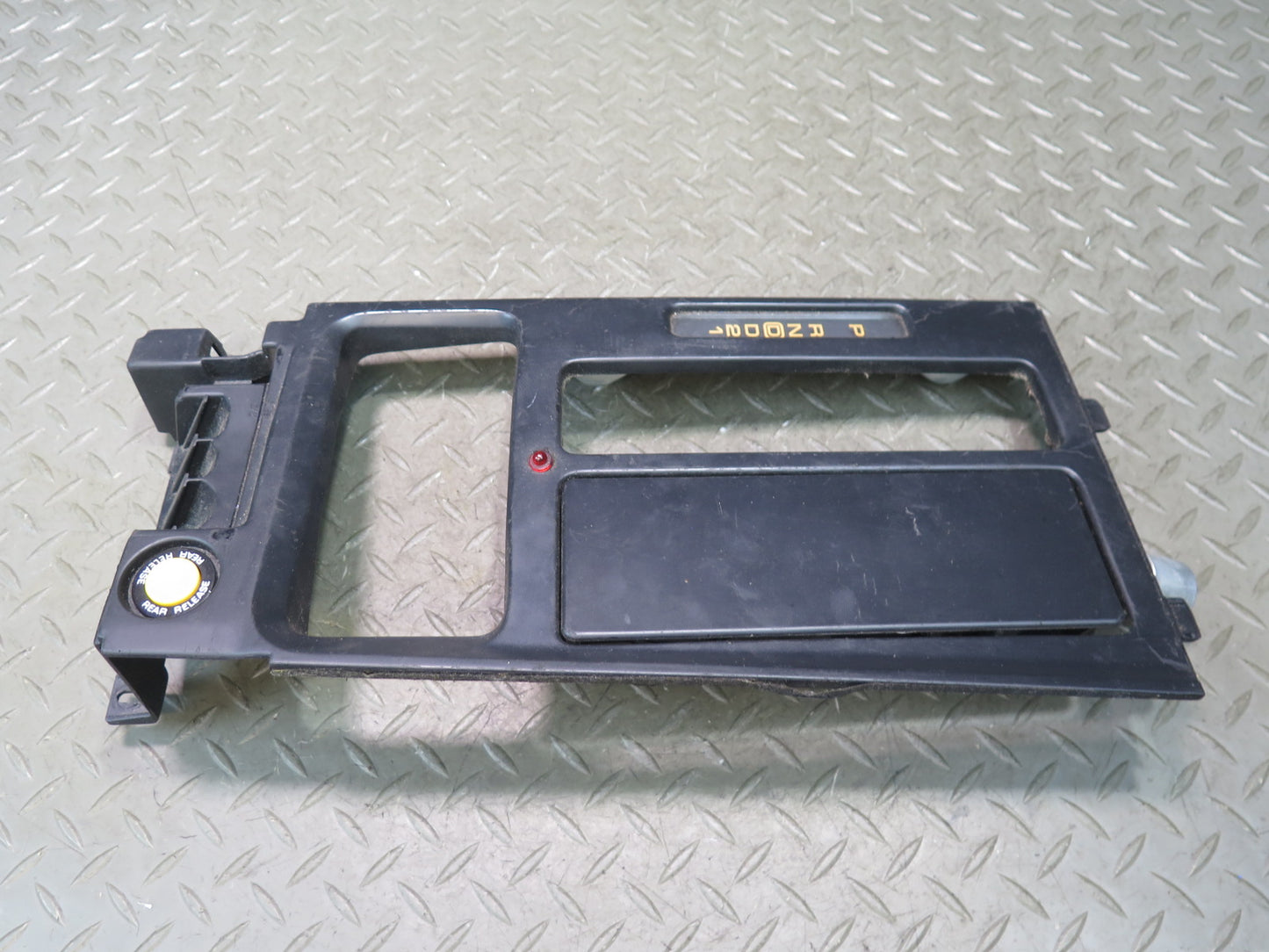 92-93 Chevrolet Corvette C4 A/T Center Console Shifter Trim w CUP Holder OEM