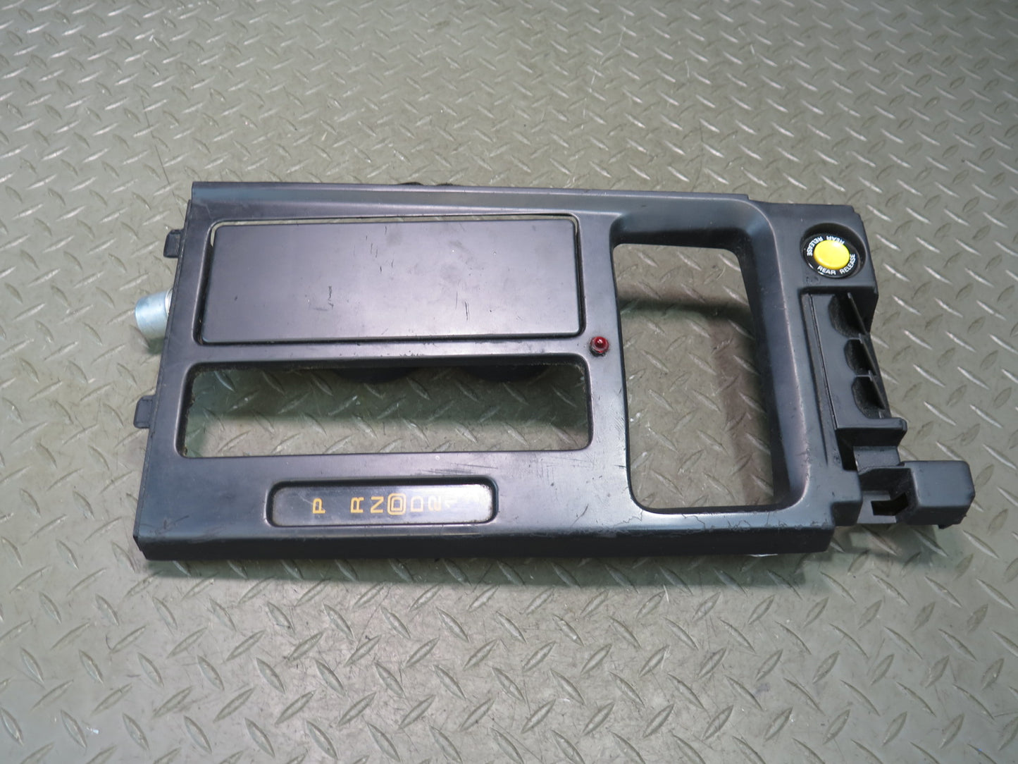 92-93 Chevrolet Corvette C4 A/T Center Console Shifter Trim w CUP Holder OEM