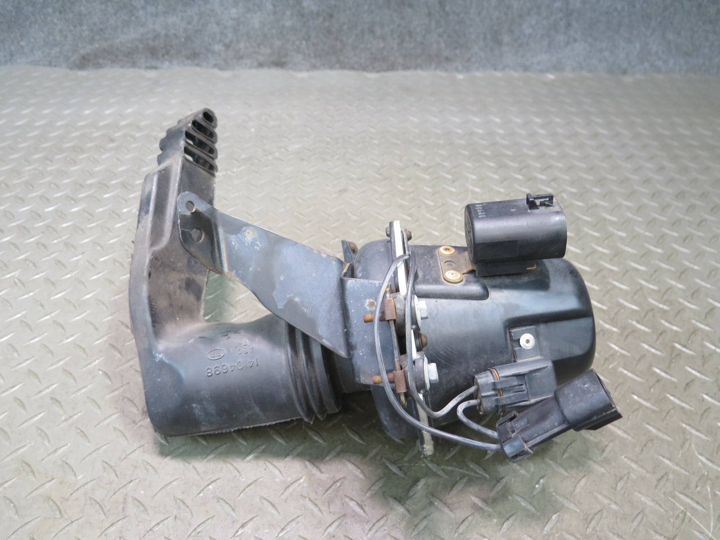 92-93 Chevrolet Corvette C4 Secondary Air Injection Smog Pump w Duct OEM