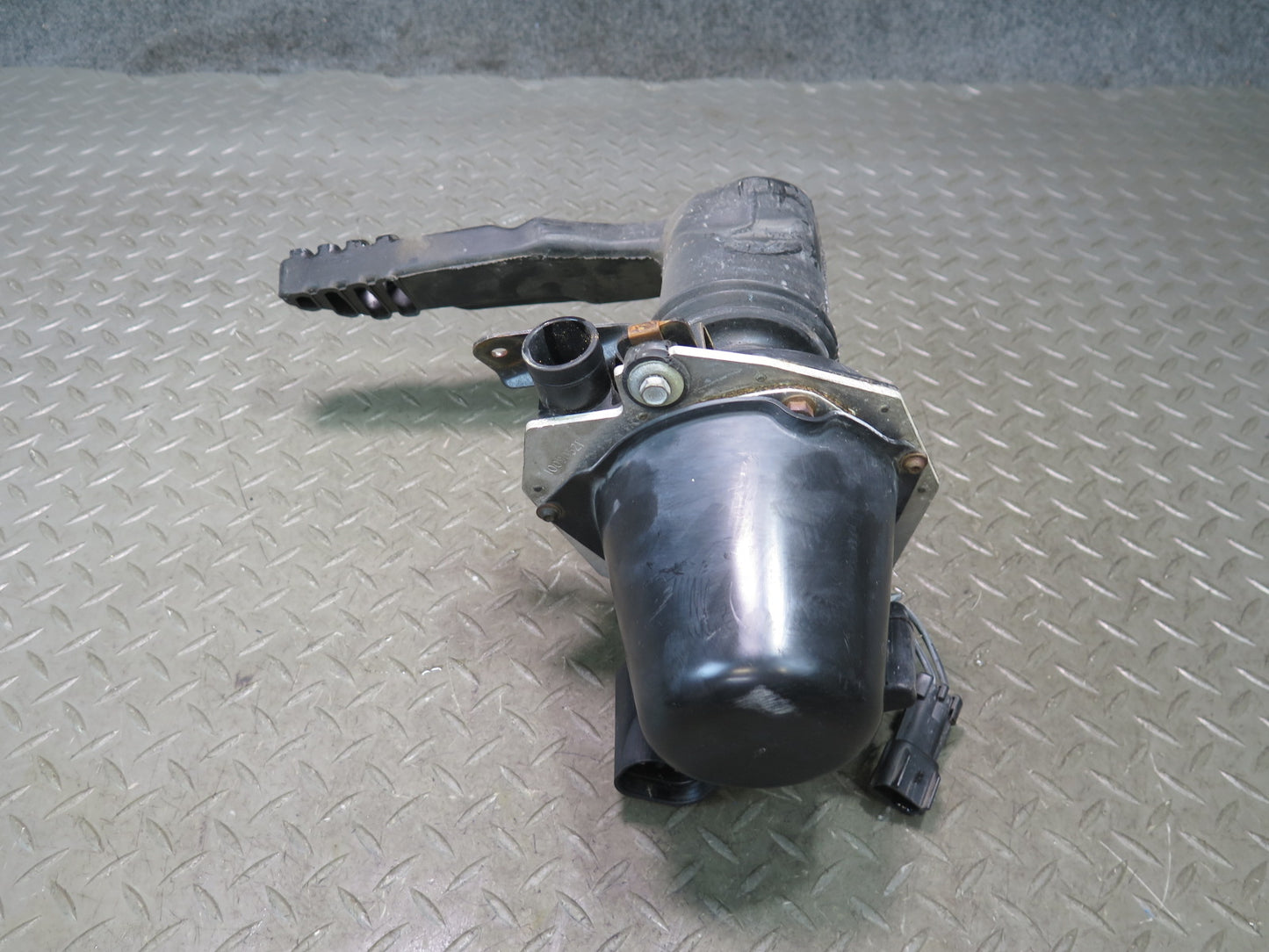 92-93 Chevrolet Corvette C4 Secondary Air Injection Smog Pump w Duct OEM