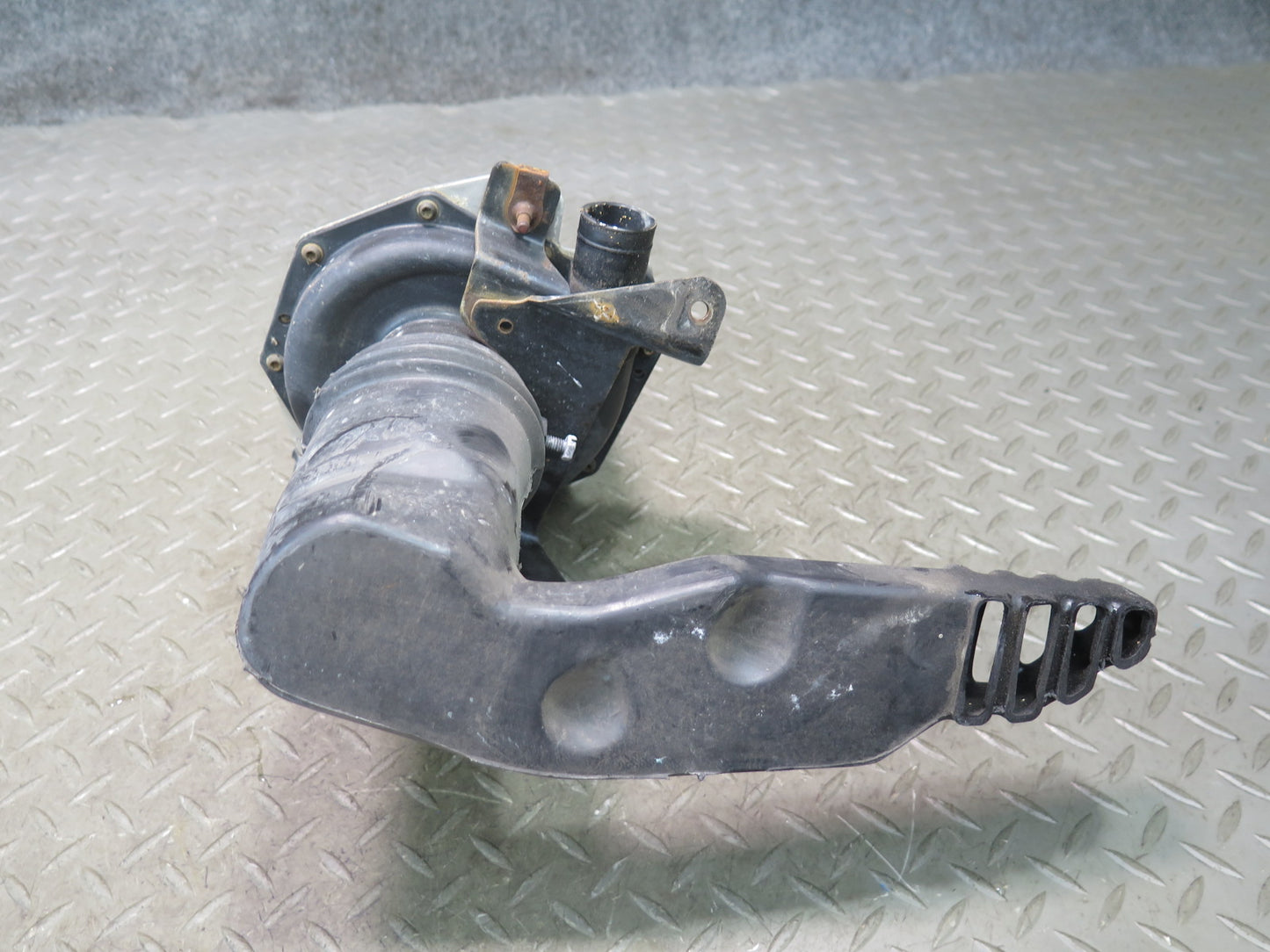 92-93 Chevrolet Corvette C4 Secondary Air Injection Smog Pump w Duct OEM
