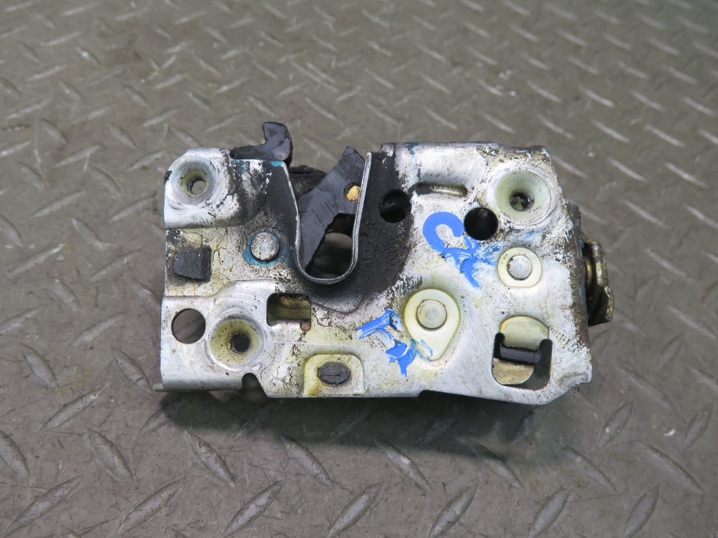 90-96 Chevrolet Corvette C4 Right Door Lock Latch Actuator OEM
