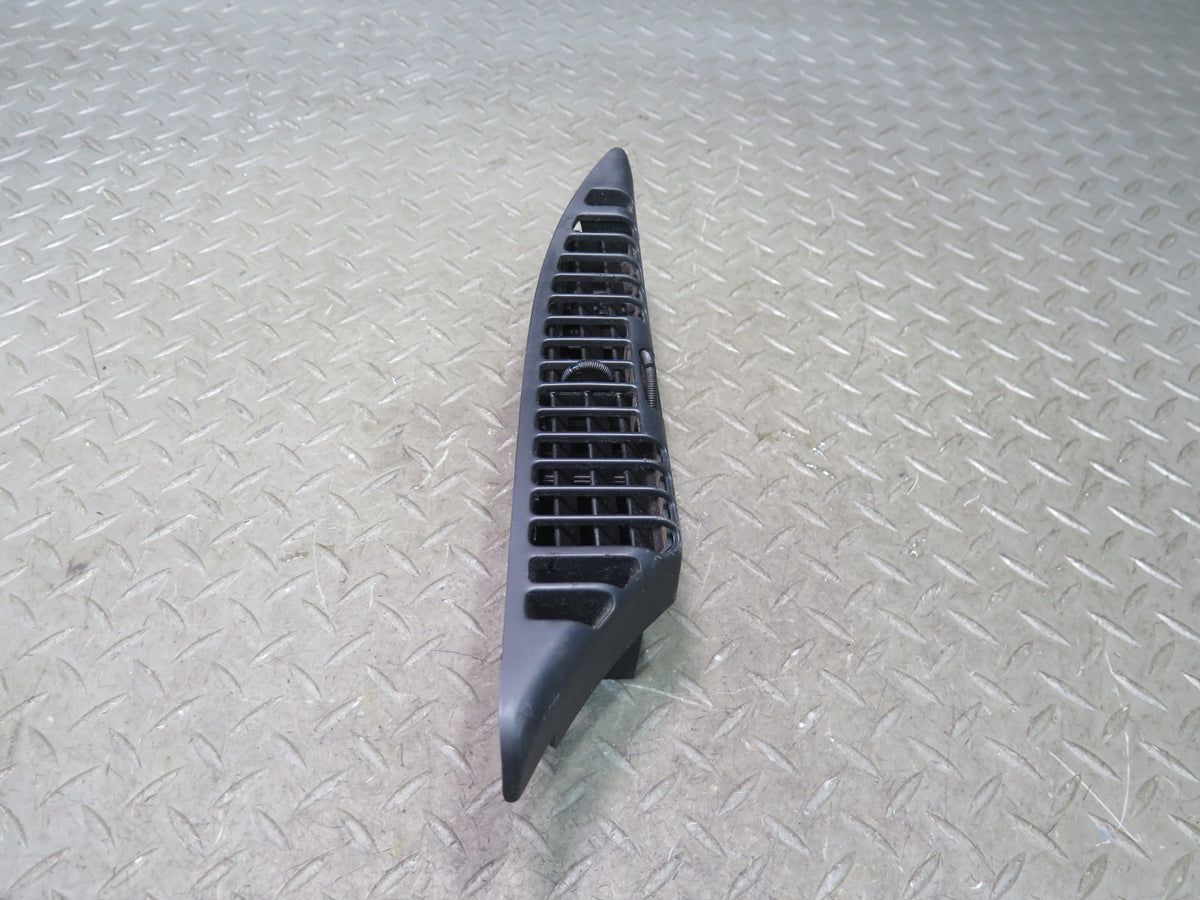90-93 Chevrolet Corvette C4 Dash Front Right A/C Air Vent Grille 10086046 OEM