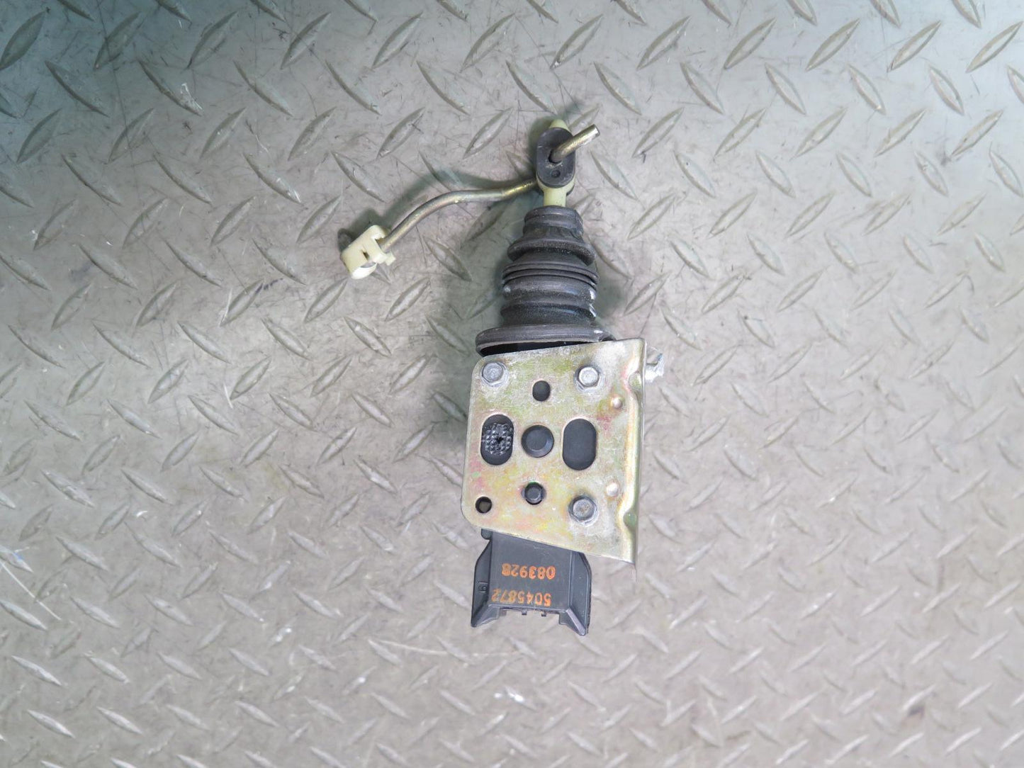 84-93 Chevrolet Corvette C4 Left Door Lock Latch Actuator Motor OEM