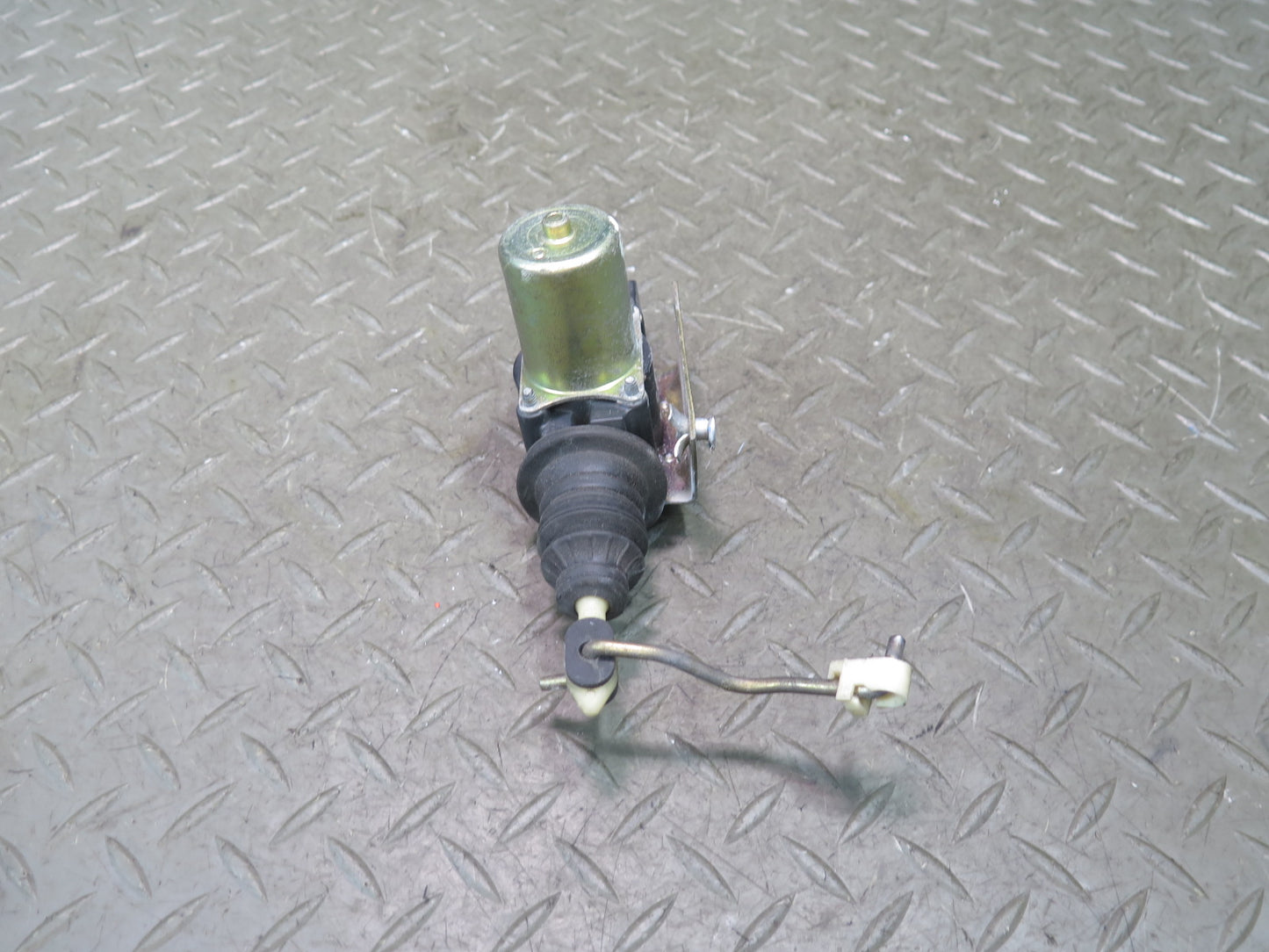 84-93 Chevrolet Corvette C4 Left Door Lock Latch Actuator Motor OEM