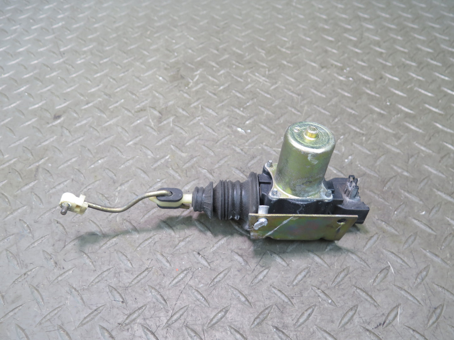 84-93 Chevrolet Corvette C4 Left Door Lock Latch Actuator Motor OEM