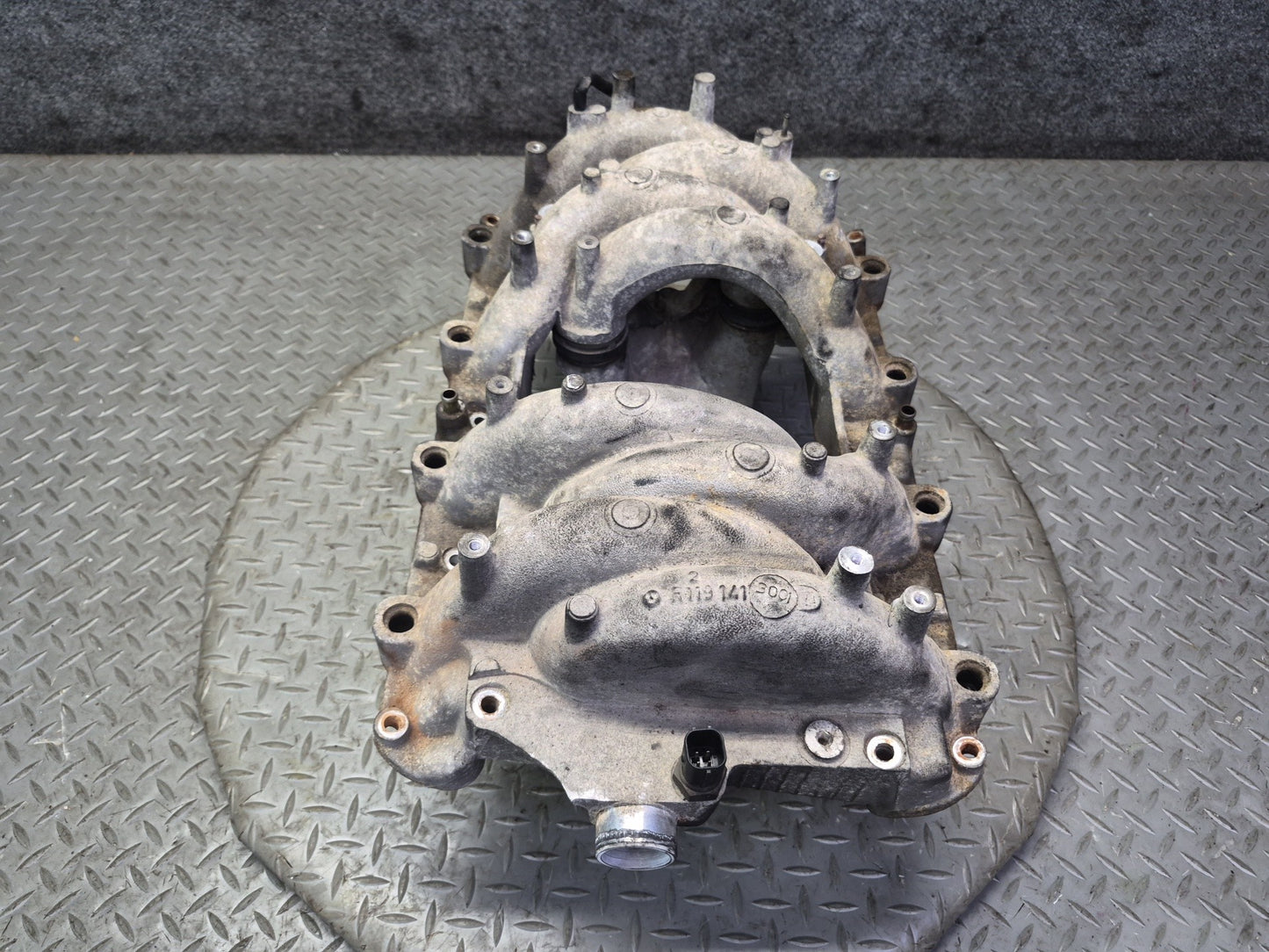 96-98 Mercedes R129 SL500 M119 Engine Upper Intake Manifold 1191413001 OEM