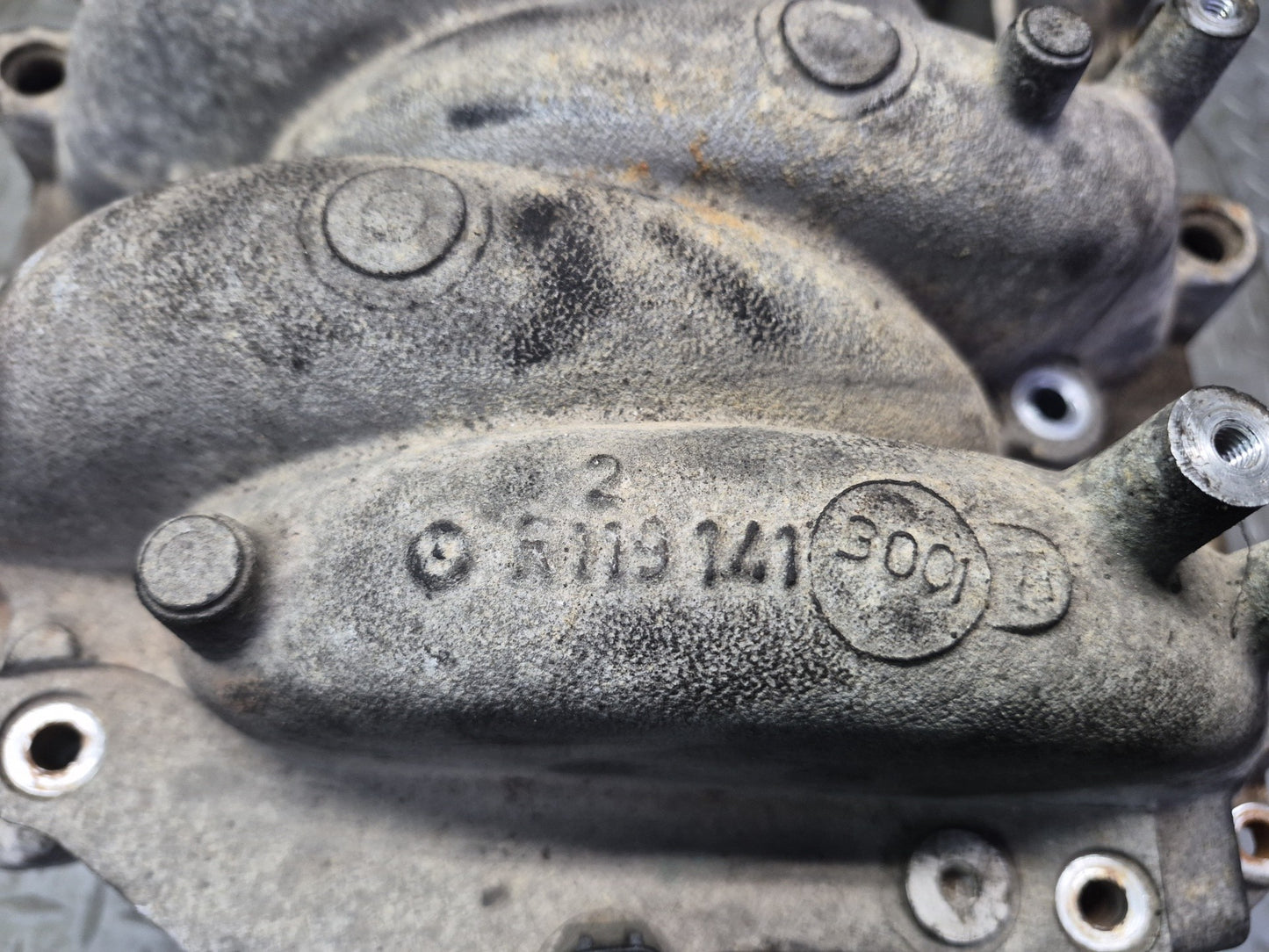 96-98 Mercedes R129 SL500 M119 Engine Upper Intake Manifold 1191413001 OEM