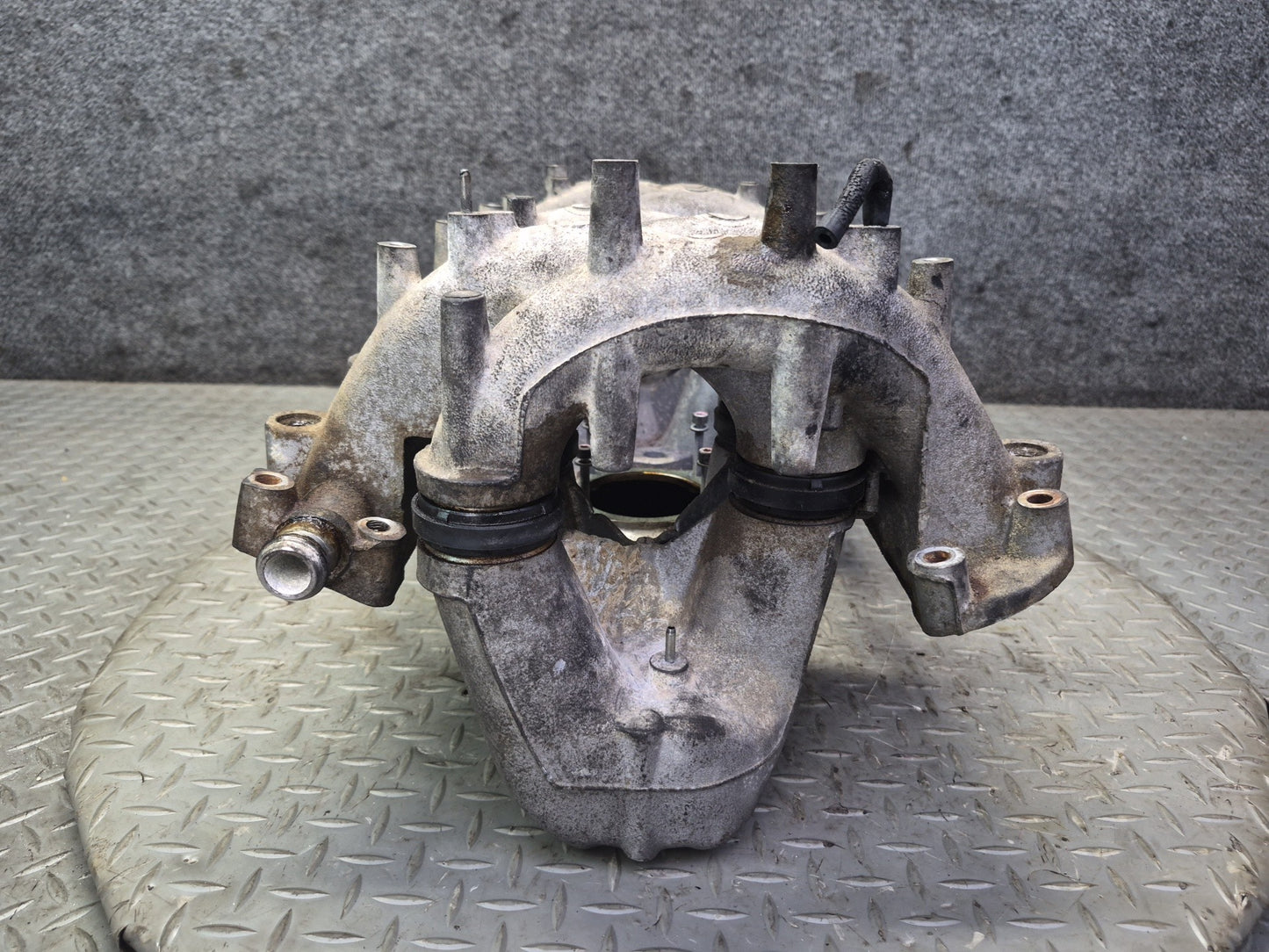 96-98 Mercedes R129 SL500 M119 Engine Upper Intake Manifold 1191413001 OEM