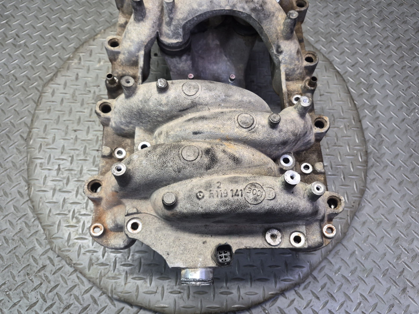 96-98 Mercedes R129 SL500 M119 Engine Upper Intake Manifold 1191413001 OEM
