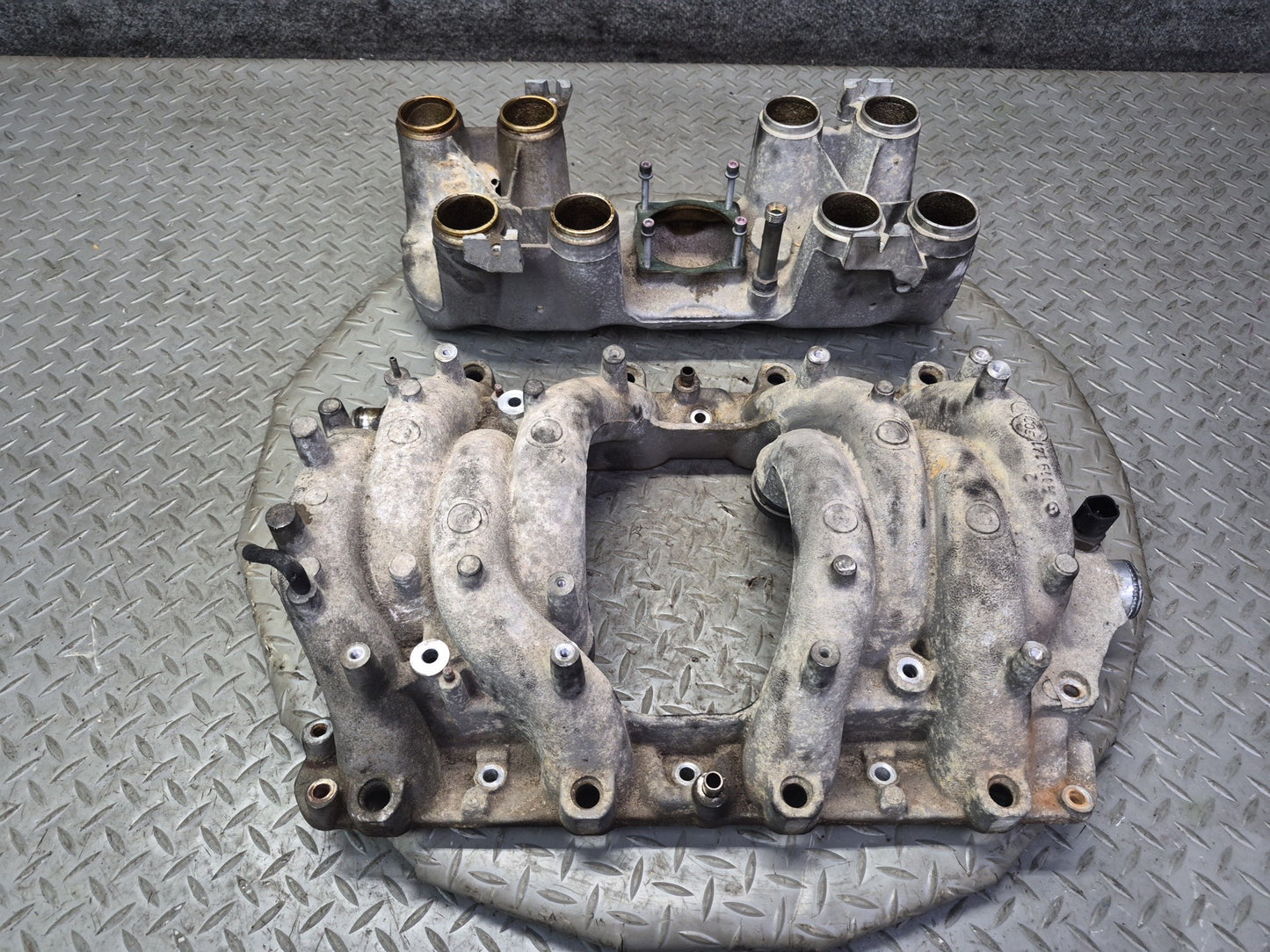 96-98 Mercedes R129 SL500 M119 Engine Upper Intake Manifold 1191413001 OEM