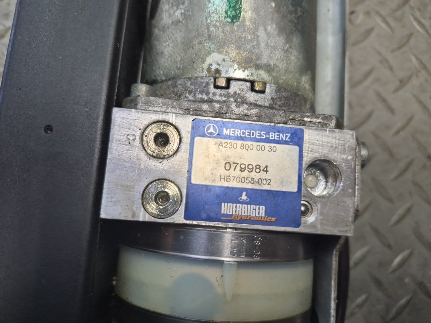 03-06 Mercedes R230 SL55 Convertible TOP Roof Hydraulic Pump Motor OEM