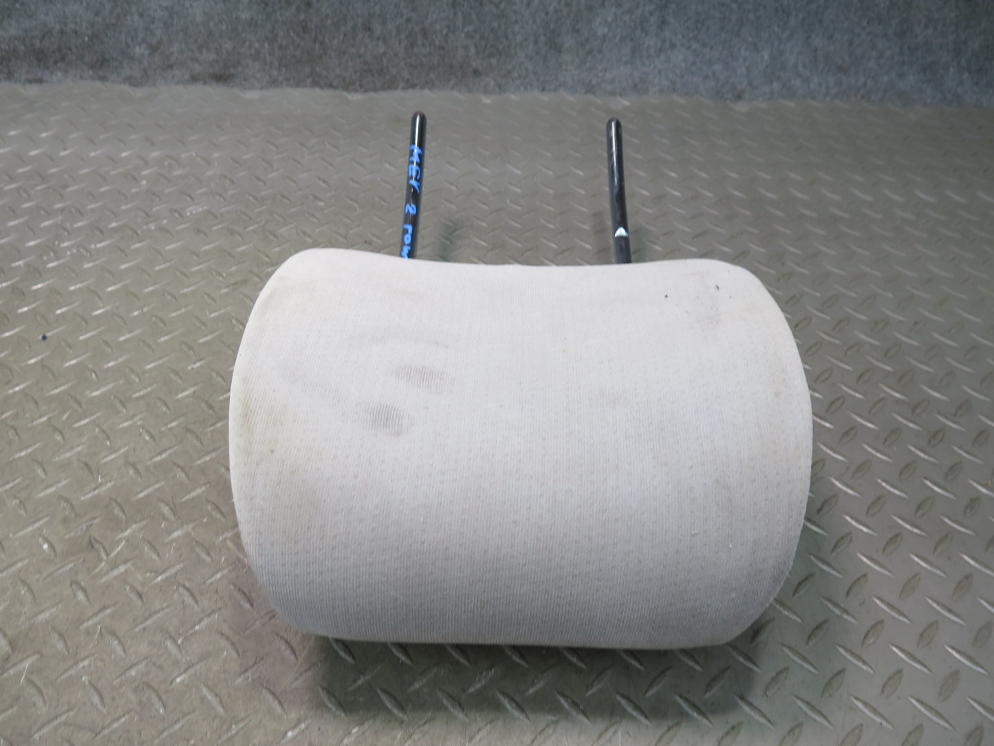 99-03 VW Eurovan T4 Set of 2 Front Left & Right Seat Cloth Headrest OEM