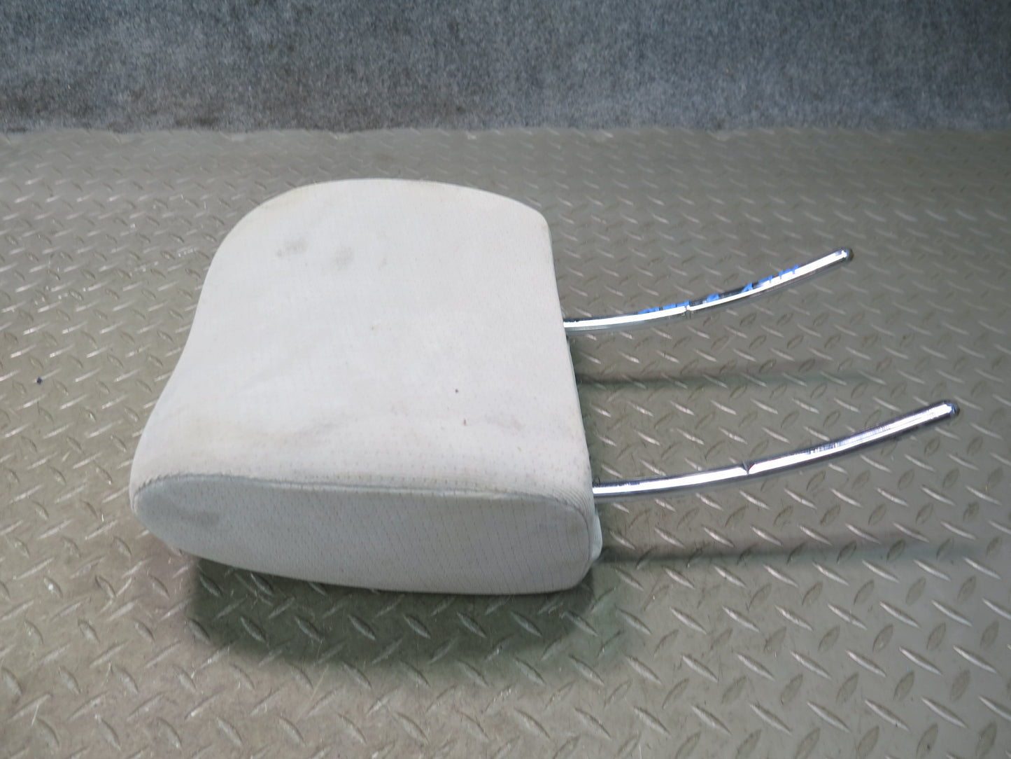 99-03 VW Eurovan T4 Set of 2 Front Left & Right Seat Cloth Headrest OEM
