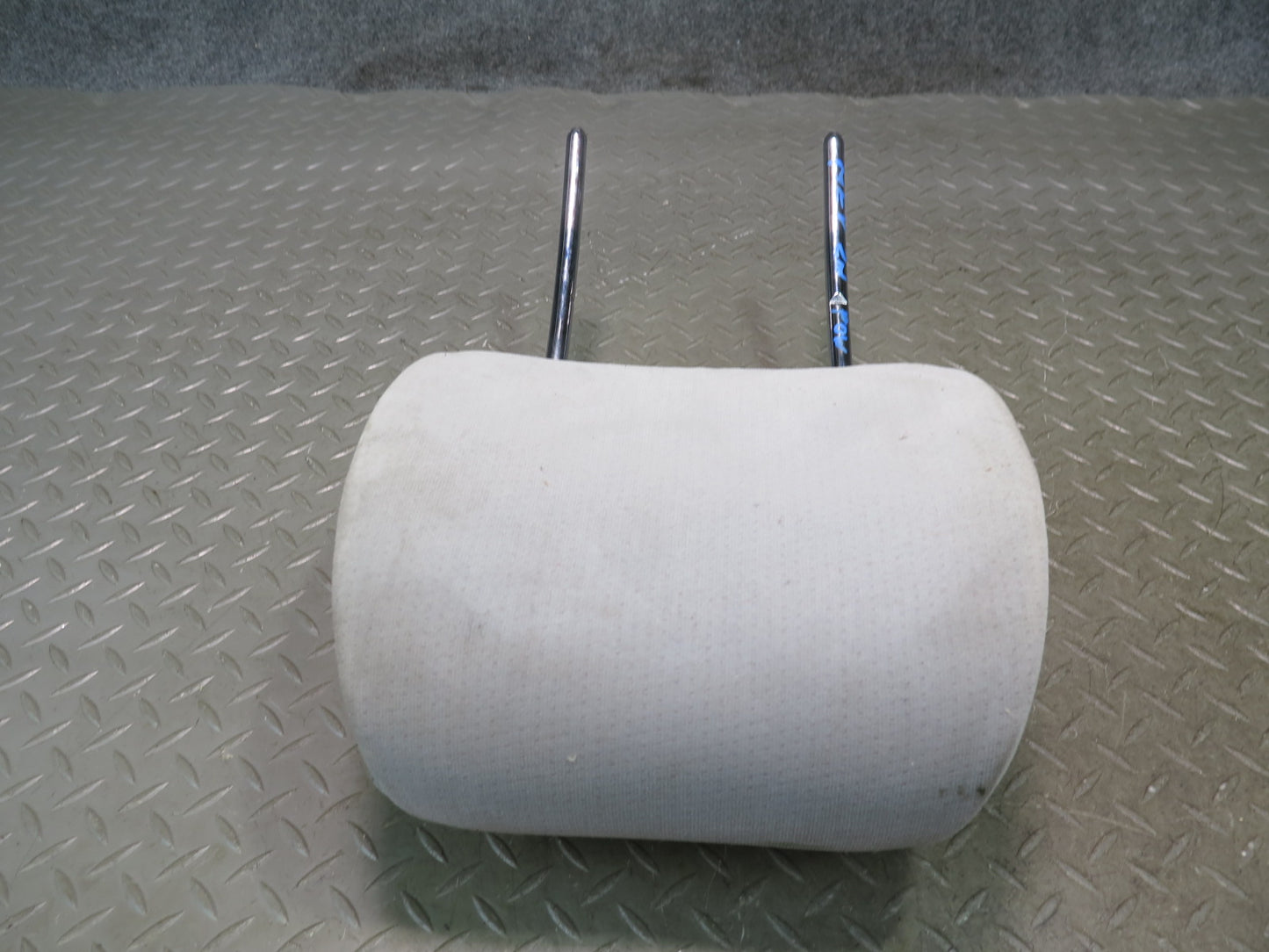 99-03 VW Eurovan T4 Set of 2 Front Left & Right Seat Cloth Headrest OEM