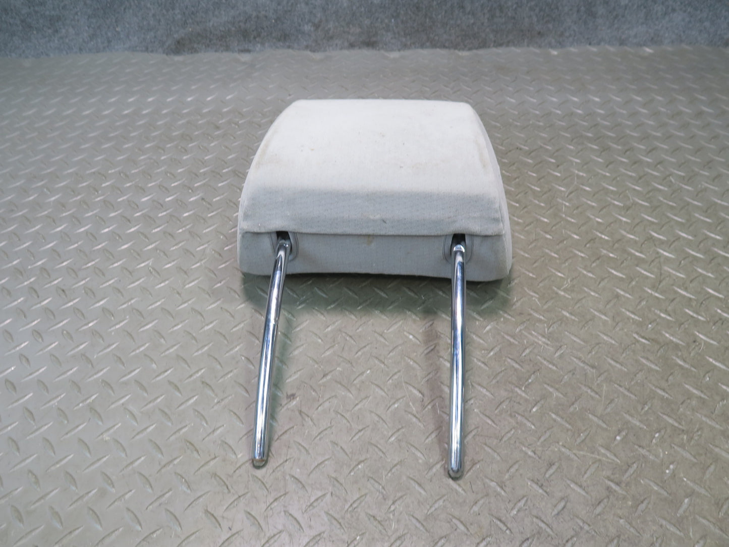 99-03 VW Eurovan T4 Set of 2 Front Left & Right Seat Cloth Headrest OEM