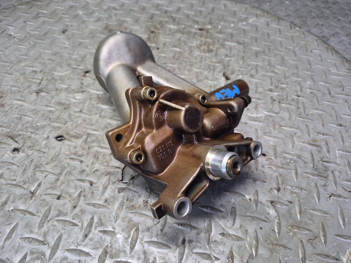 01-03 VW Eurovan T4 2.8L Engine Motor Oil Pump w Pipe & Shaft 021115153E OEM