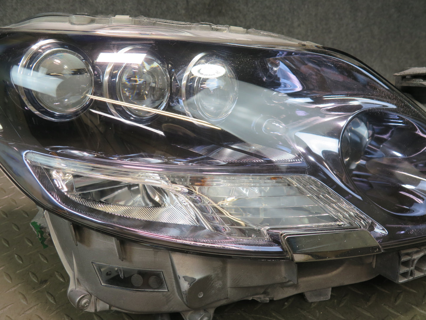 08-09 Lexus LS600h Front Right Triple Beam LED Headlight Lamp w Ballast Damaged
