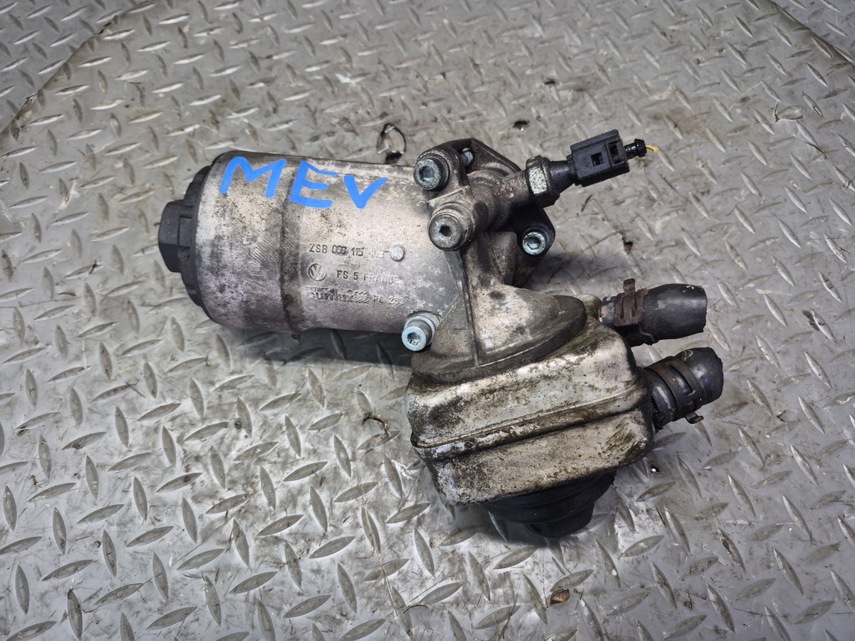 01-03 VW Eurovan T4 2.8L AXK Engine Motor Oil Filter Housing 066115403 OEM