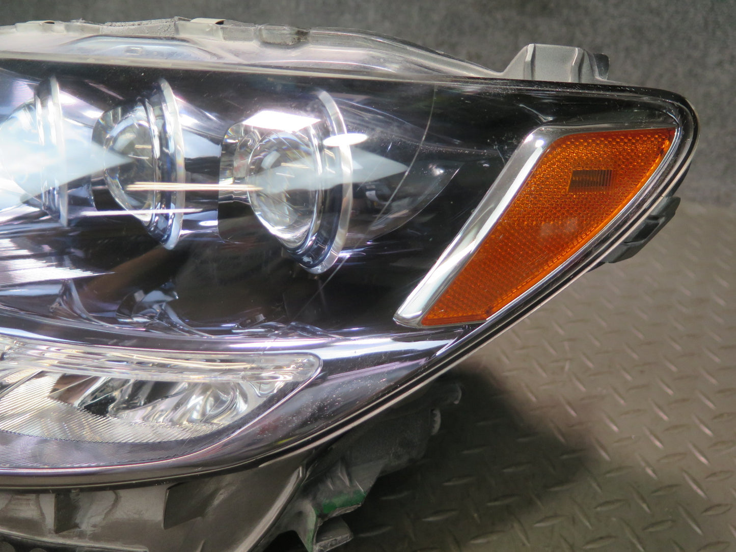 08-09 Lexus LS600h Front Left Triple Beam LED Headlight Lamp w Ballast Damaged