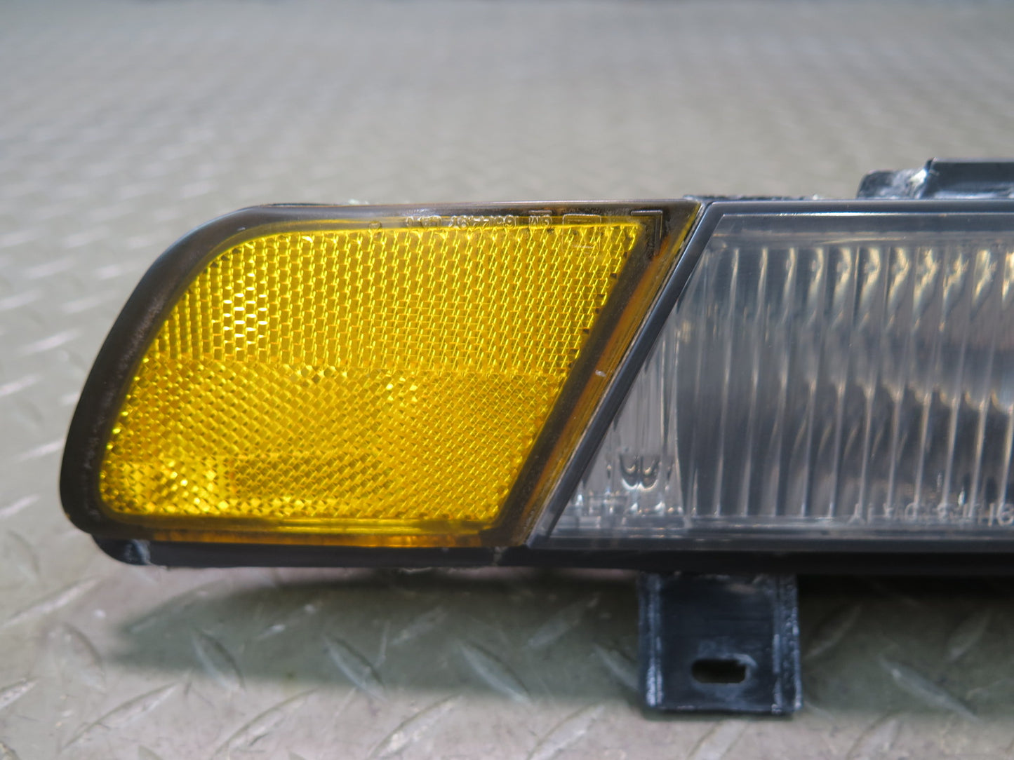 92-96 Chevrolet Corvette C4 Front Left Turn Signal Marker Light Lamp OEM