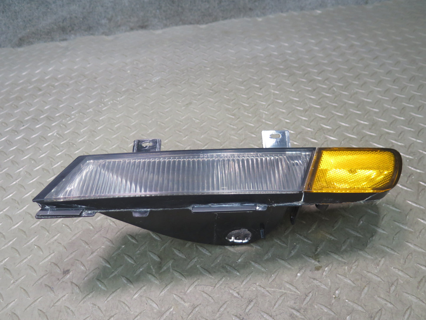 92-96 Chevrolet Corvette C4 Front Left Turn Signal Marker Light Lamp OEM