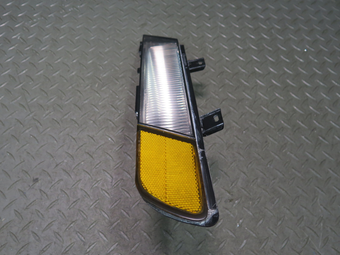 92-96 Chevrolet Corvette C4 Front Left Turn Signal Marker Light Lamp OEM