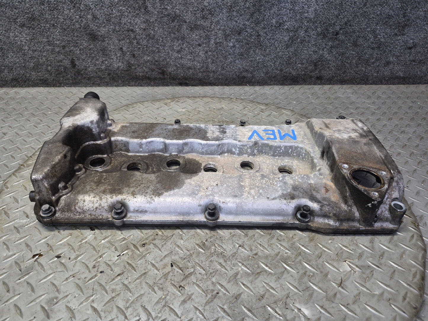 01-03 VW Eurovan T4 2.8L AXK Engine Cylinder Head Valve Cover w Oil Neck OEM