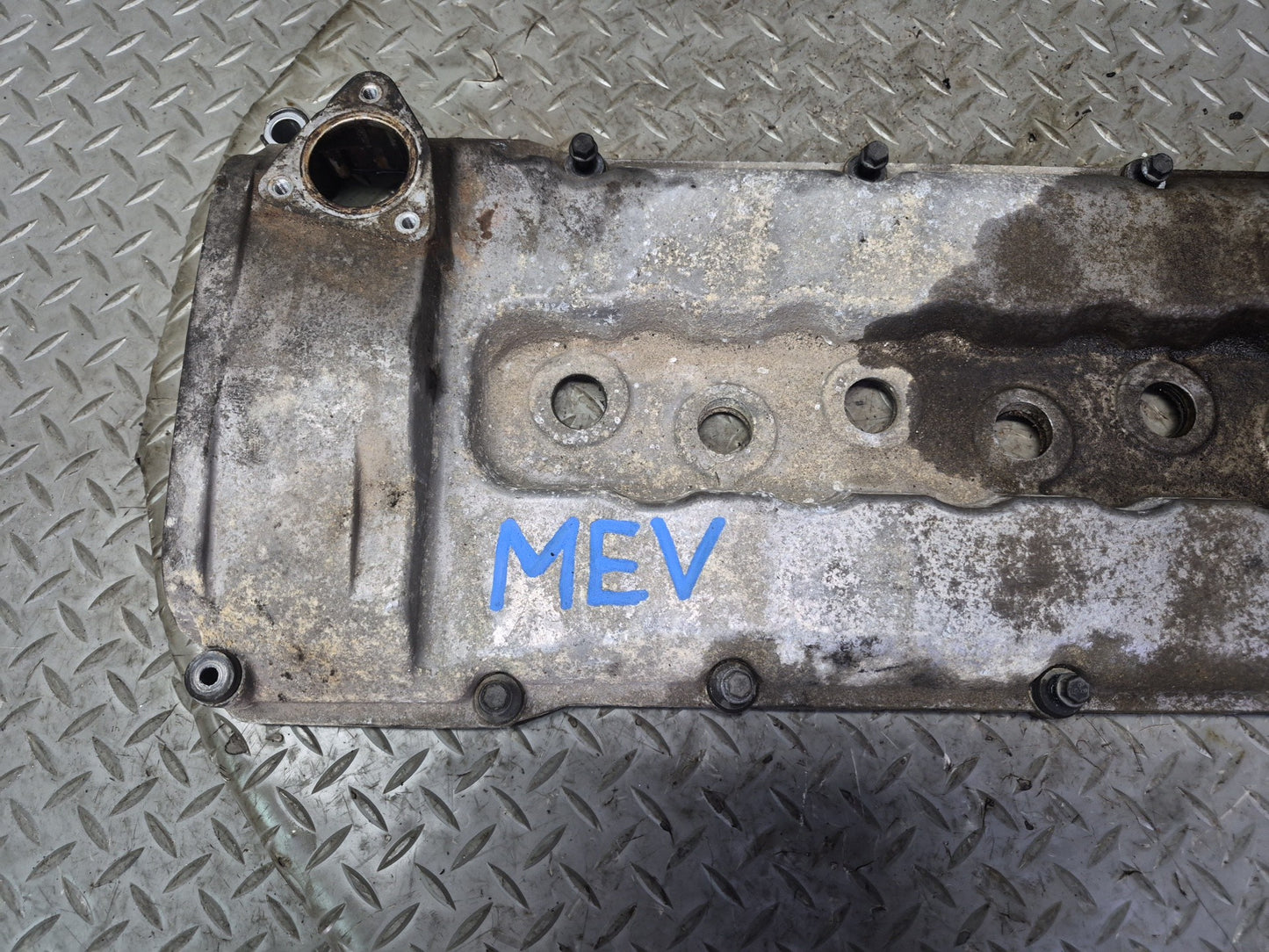 01-03 VW Eurovan T4 2.8L AXK Engine Cylinder Head Valve Cover w Oil Neck OEM