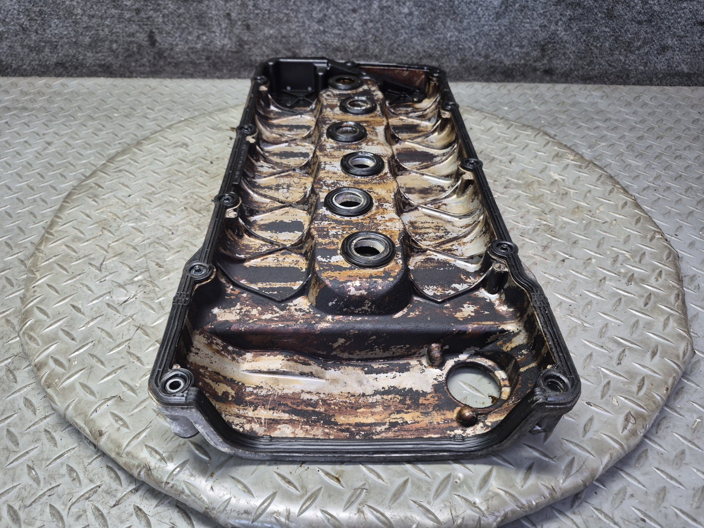 01-03 VW Eurovan T4 2.8L AXK Engine Cylinder Head Valve Cover w Oil Neck OEM