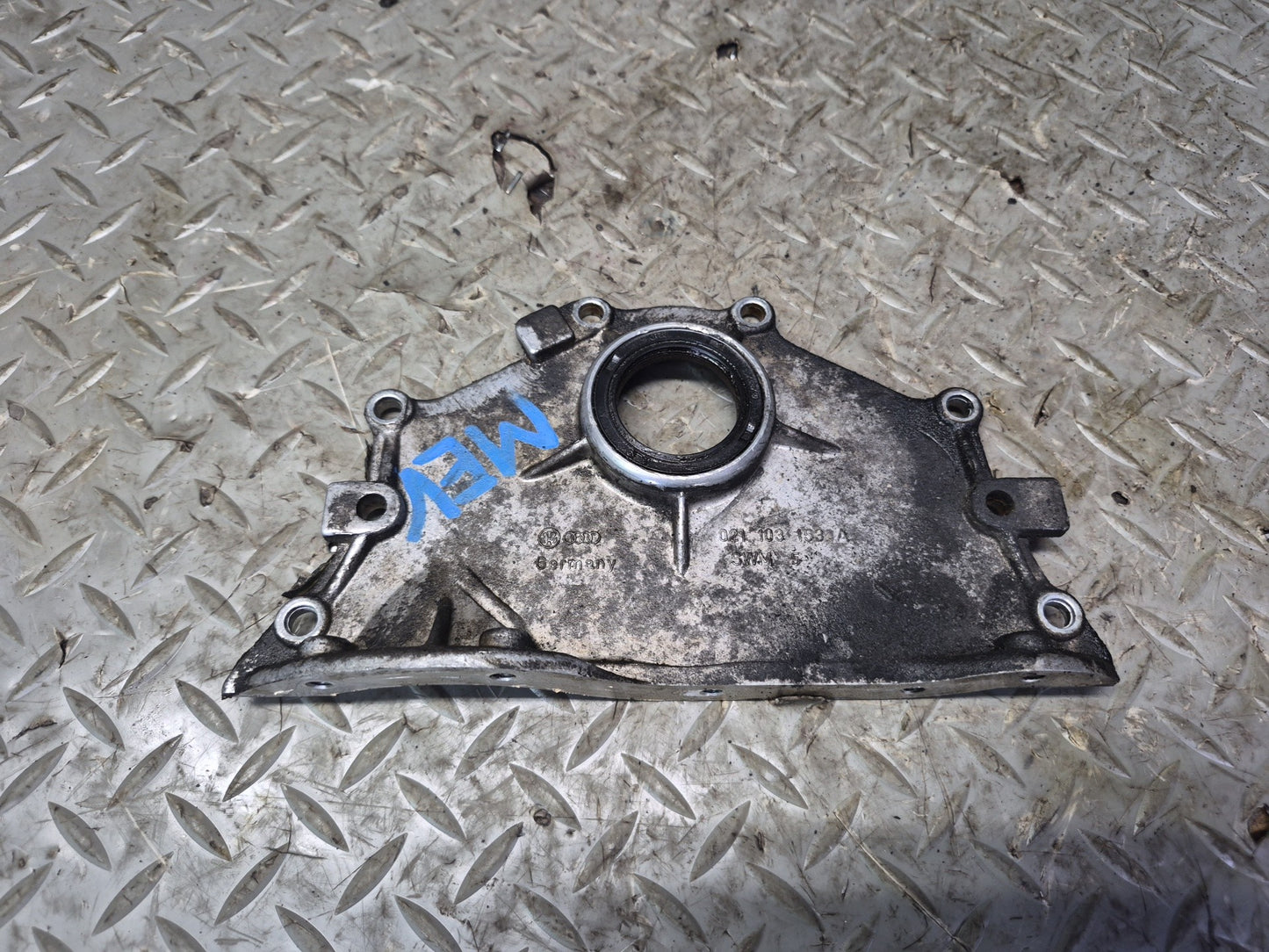 01-03 VW Eurovan T4 2.8L Engine Motor Front Oil Seal Plate Housing 021103153A