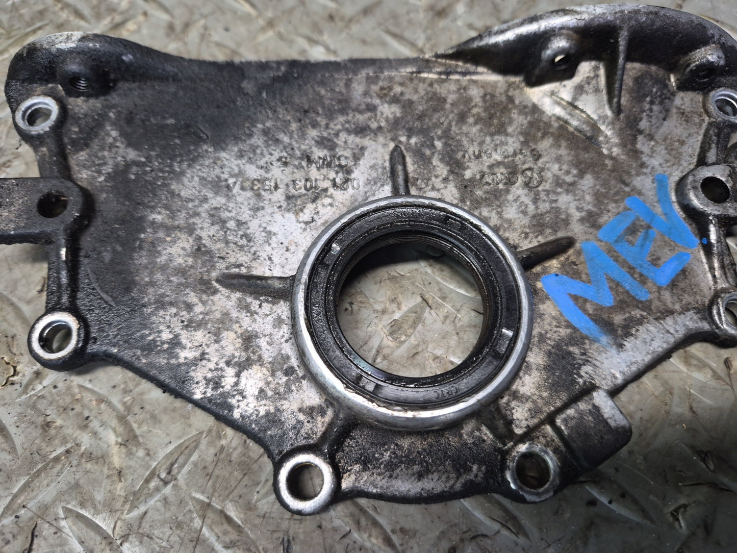 01-03 VW Eurovan T4 2.8L Engine Motor Front Oil Seal Plate Housing 021103153A