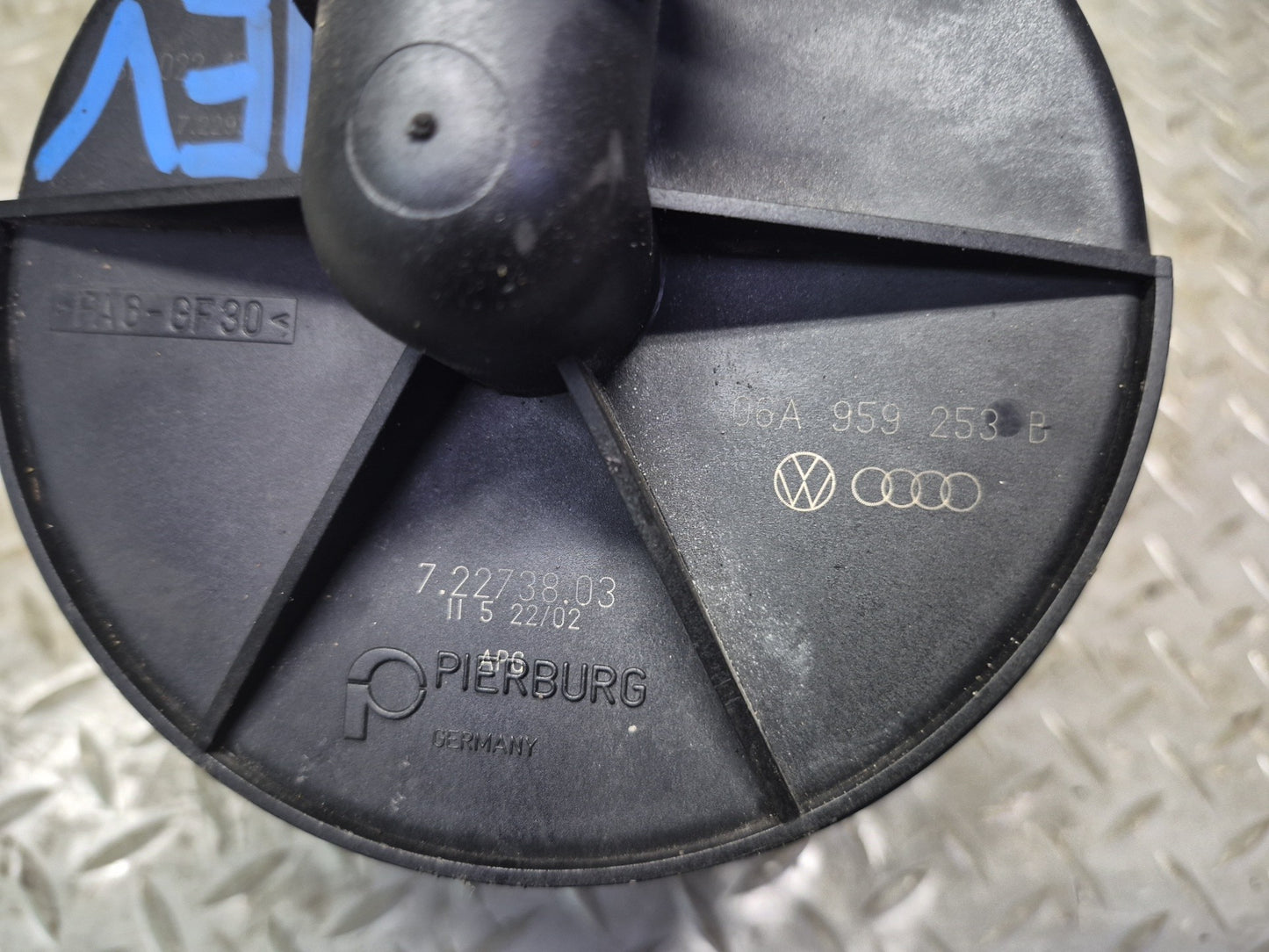 01-03 VW Eurovan T4 Secondary Air Injection Smog Pump 06A959253B OEM
