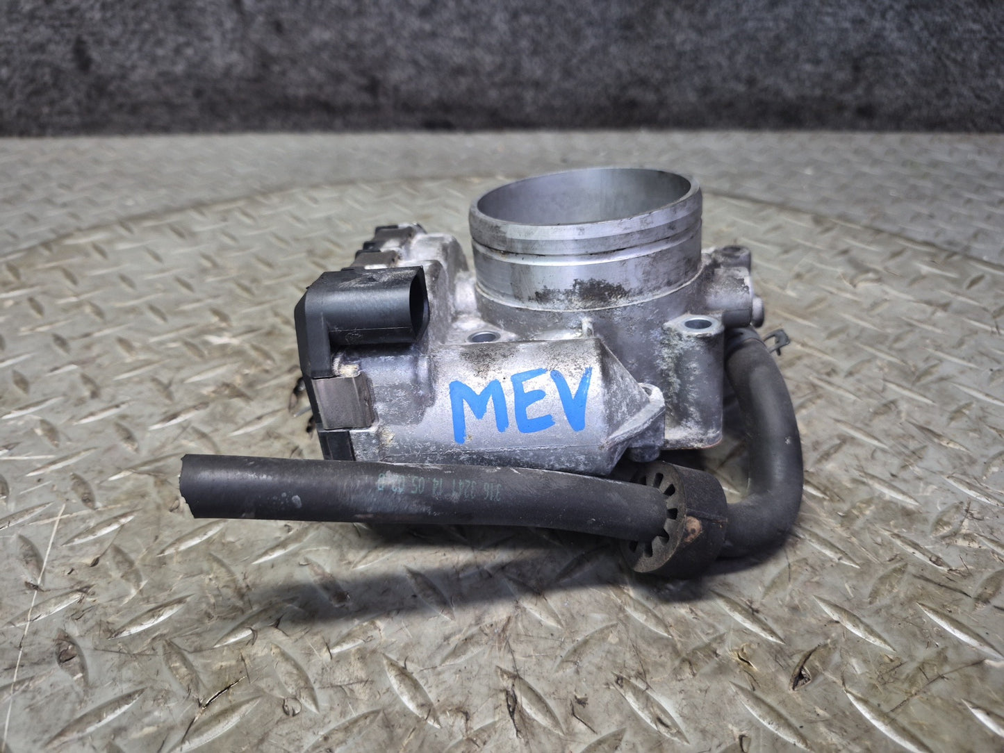 01-03 VW Eurovan T4 2.8L Engine Throttle Body 022133062AB OEM