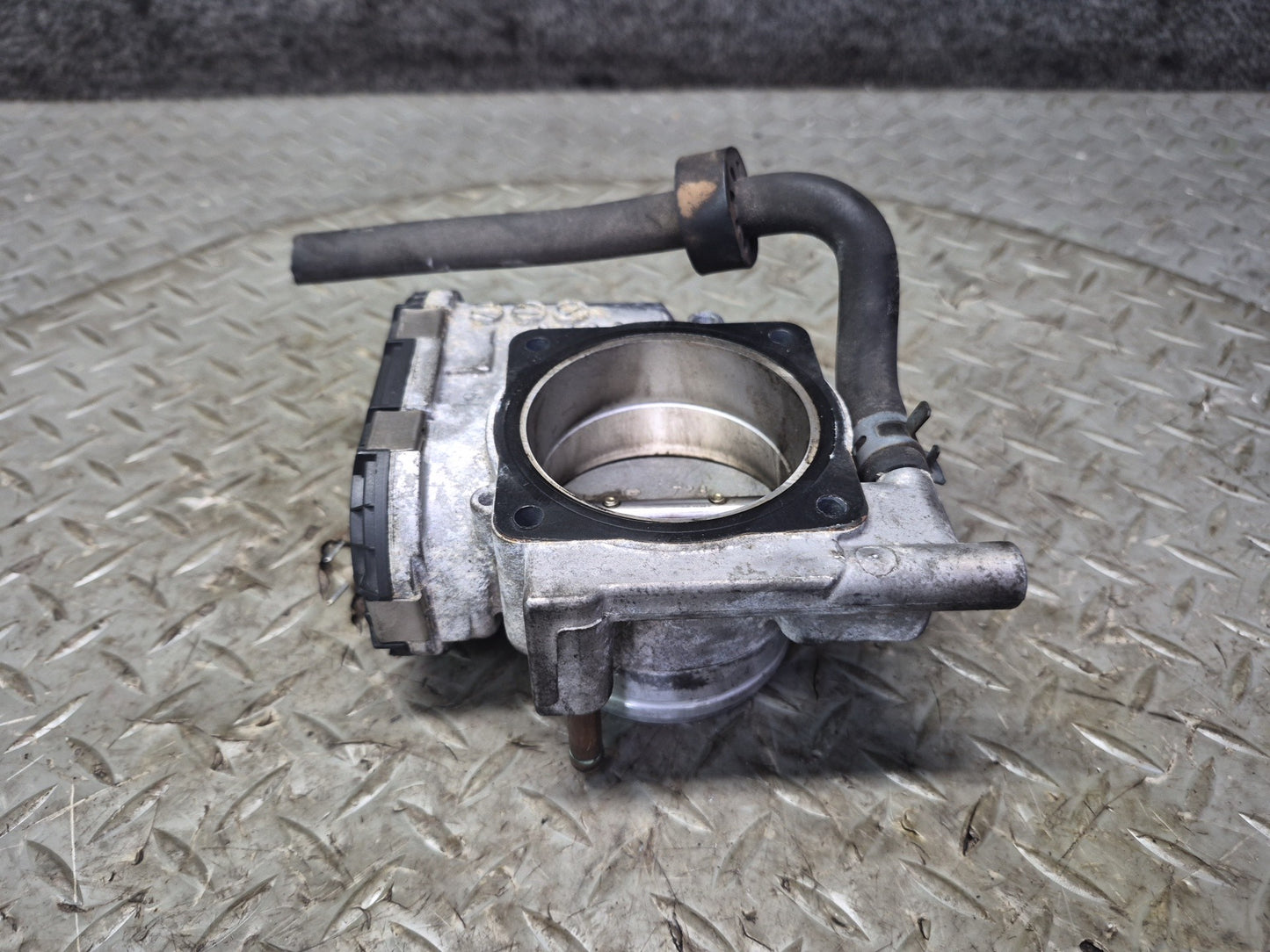 01-03 VW Eurovan T4 2.8L Engine Throttle Body 022133062AB OEM