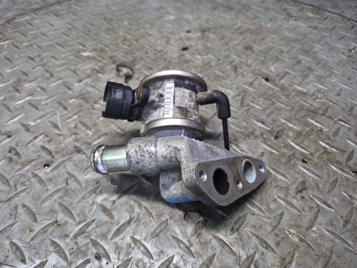 01-03 VW Eurovan T4 2.8L EGR Combi Valve w Bracket OEM