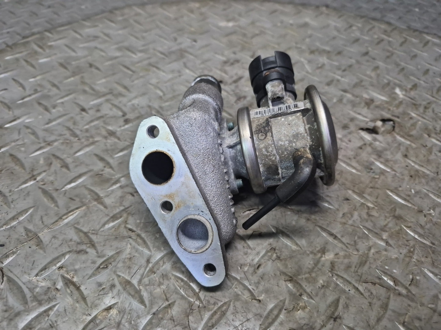 01-03 VW Eurovan T4 2.8L EGR Combi Valve w Bracket OEM