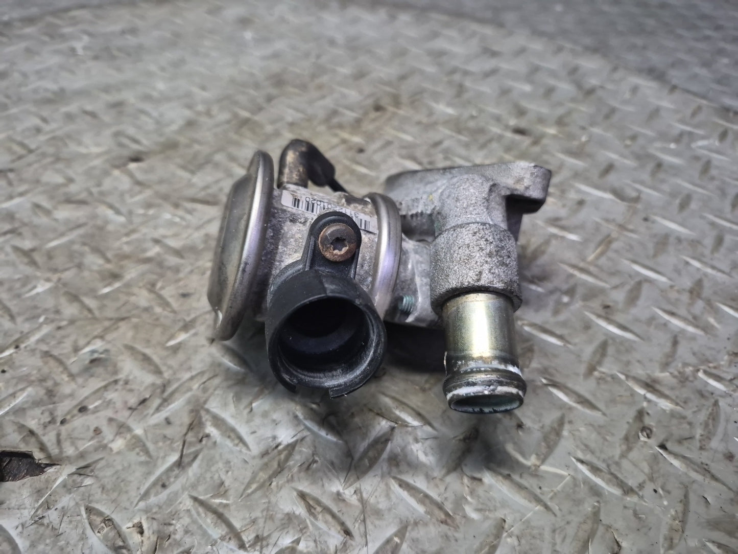 01-03 VW Eurovan T4 2.8L EGR Combi Valve w Bracket OEM