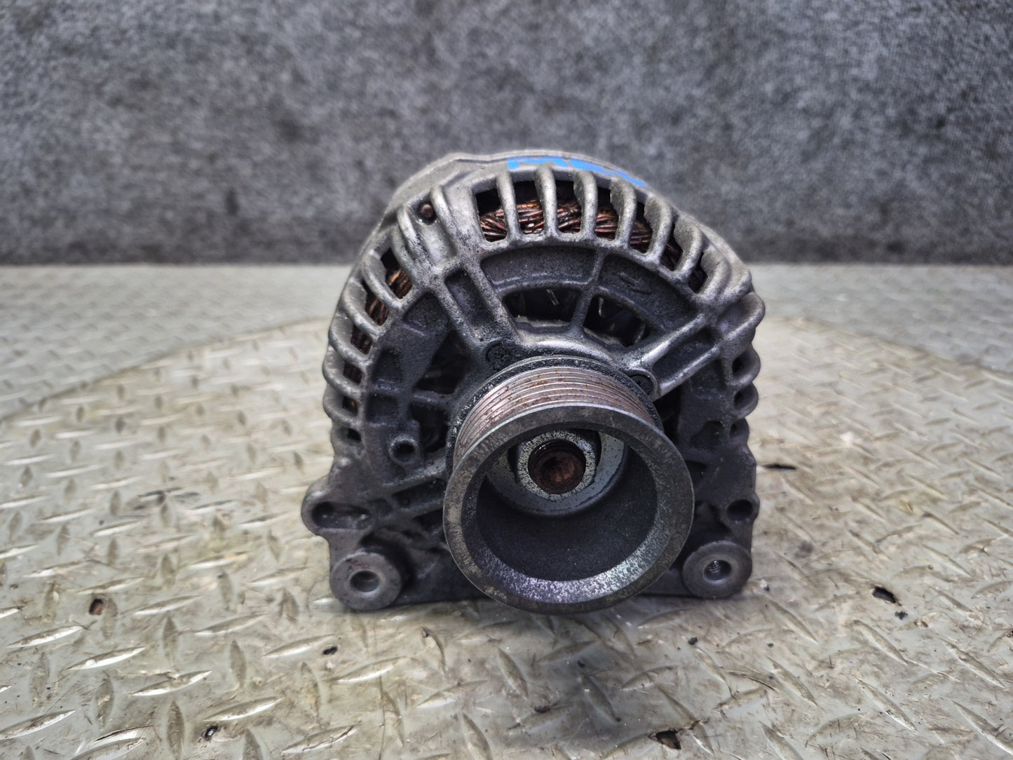 01-03 VW Eurovan T4 2.8L Engine Motor Alternator Generator OEM