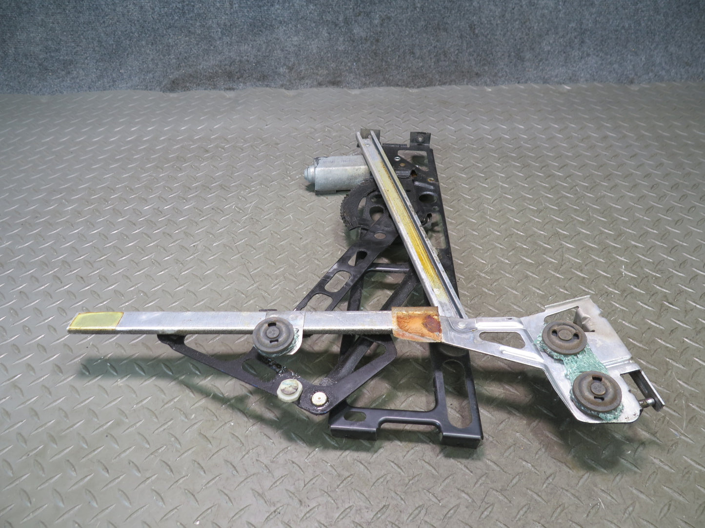 84-96 Chevrolet Corvette C4 Right Door Window Regulator w Motor OEM