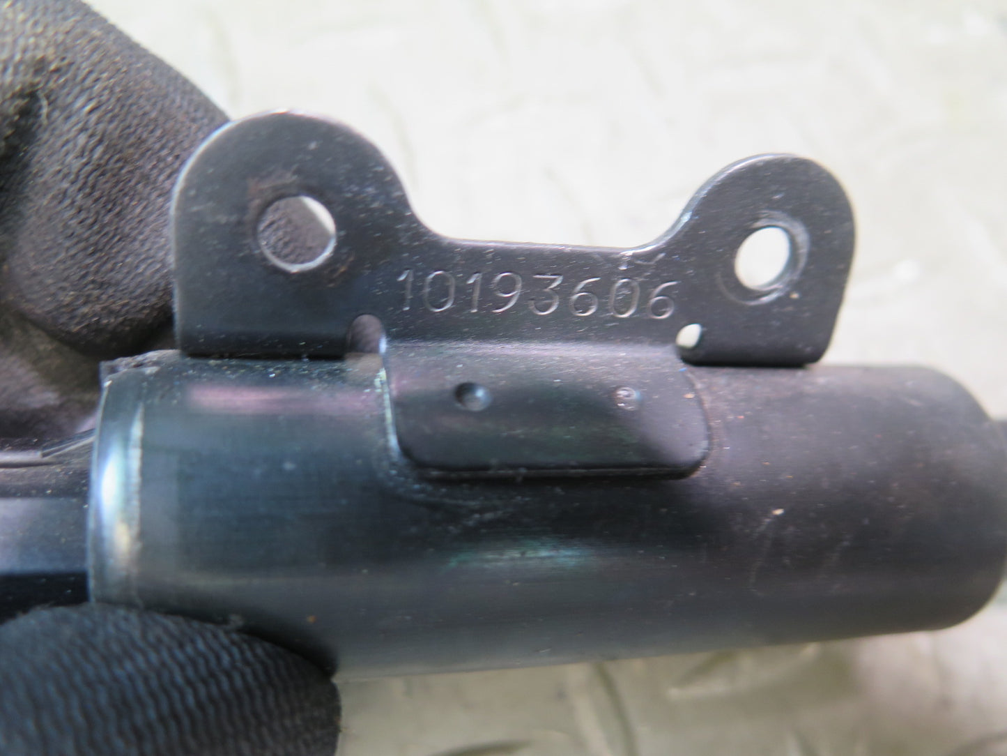 92-96 Chevrolet Corvette C4 Convertible Set of 2 TOP Roof Tonneau Lock Latch OEM