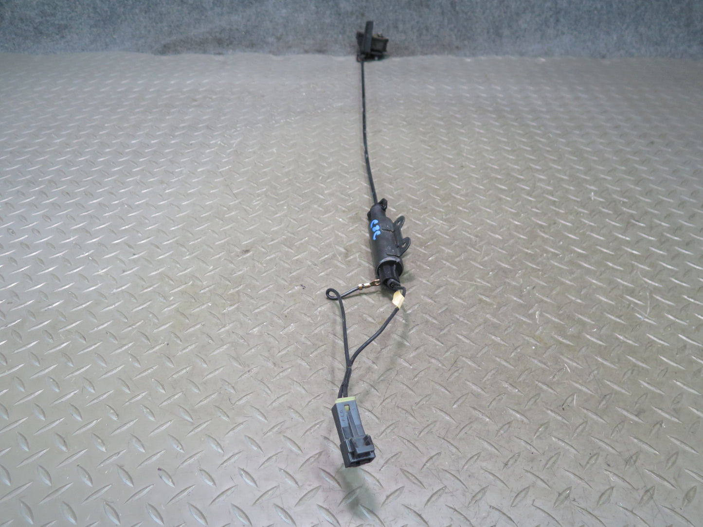 92-96 Chevrolet Corvette C4 Convertible Set of 2 TOP Roof Tonneau Lock Latch OEM