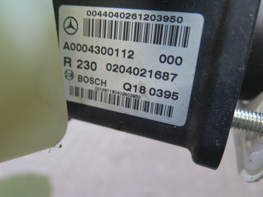 03-08 Mercedes R230 SL55 AMG Master Cylinder Brake Booster w Reservoir OEM