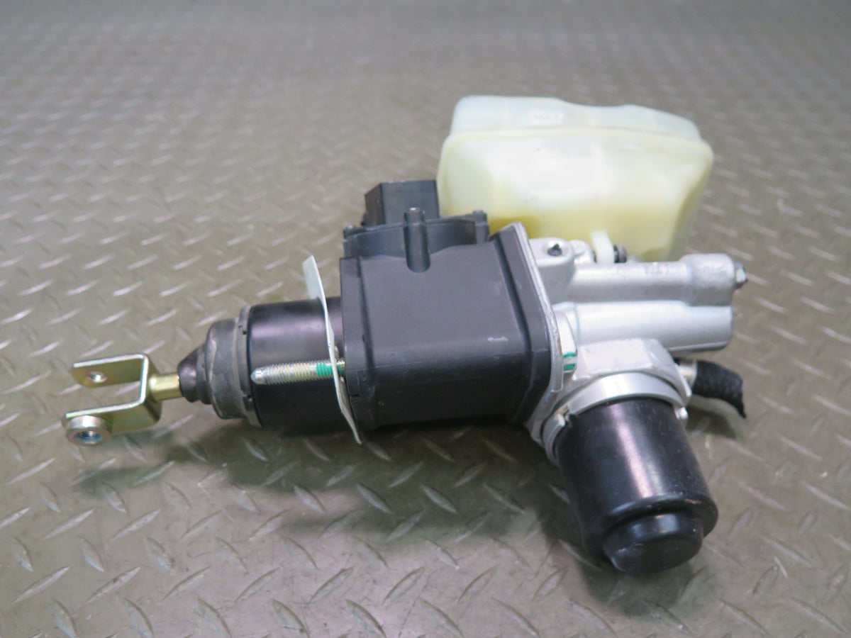 03-08 Mercedes R230 SL55 AMG Master Cylinder Brake Booster w Reservoir OEM