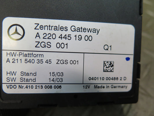 03-06 Mercedes R230 Sl-class Gateway Control Module 2204451900 OEM