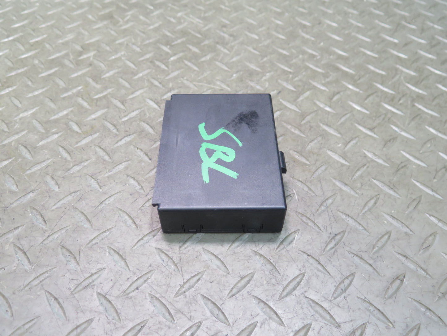 03-06 Mercedes R230 Sl-class Gateway Control Module 2204451900 OEM
