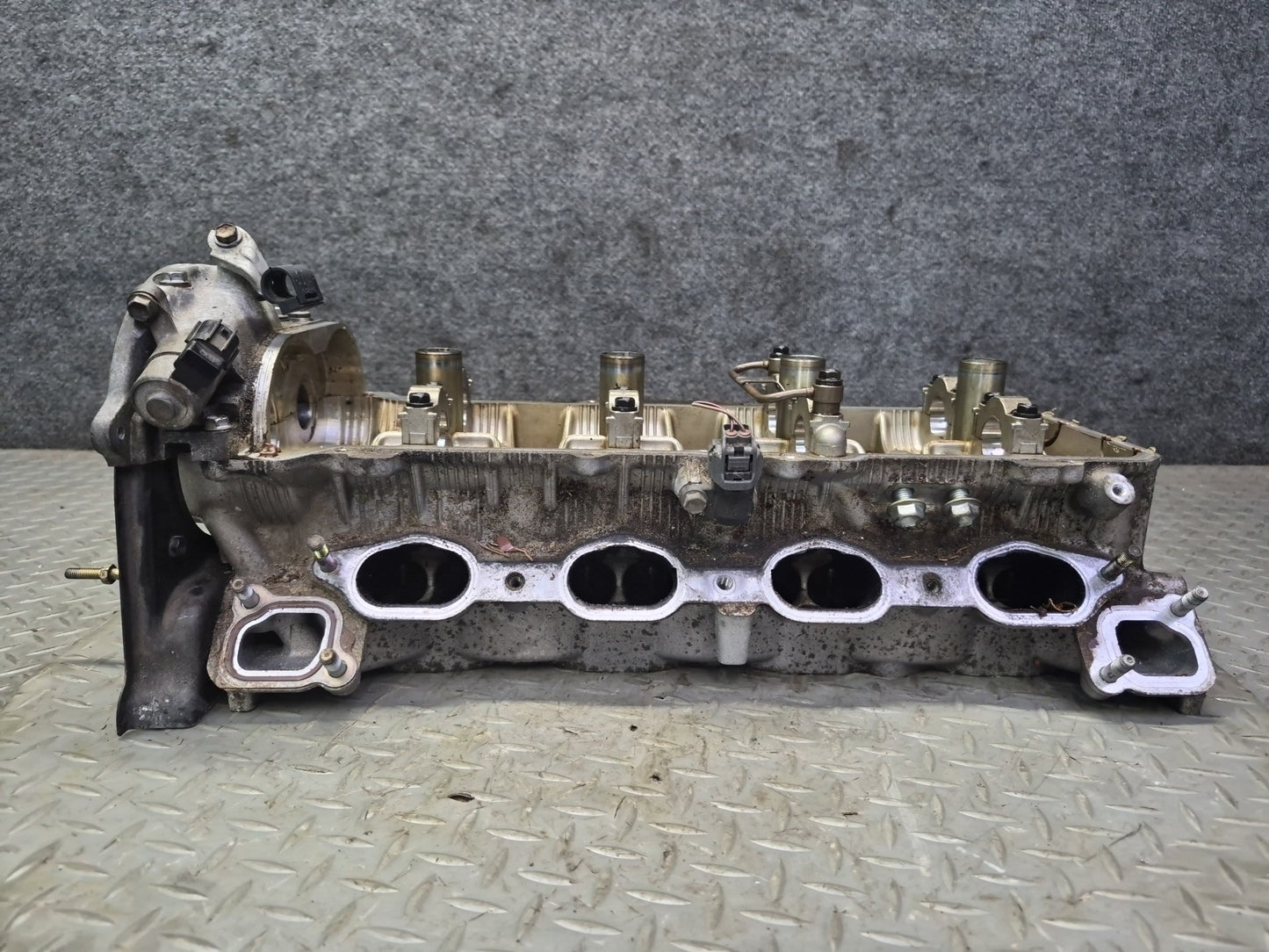 98-00 Lexus LS400 SC400 1UZFE 4.0L Right Engine Cylinder Head 115K Miles OEM