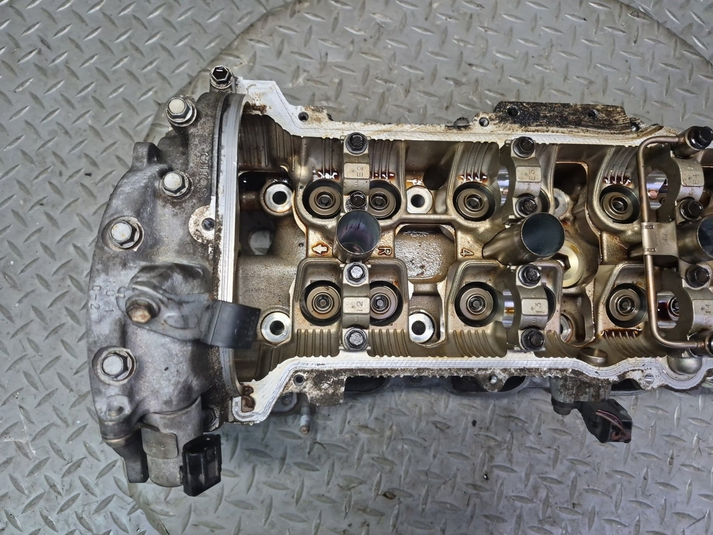 98-00 Lexus LS400 SC400 1UZFE 4.0L Right Engine Cylinder Head 115K Miles OEM