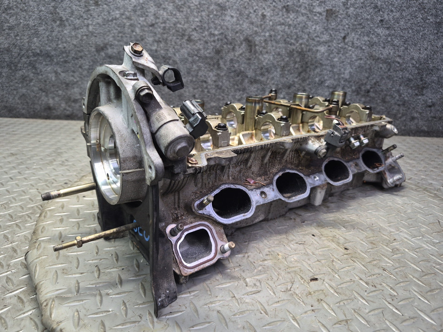 98-00 Lexus LS400 SC400 1UZFE 4.0L Right Engine Cylinder Head 115K Miles OEM