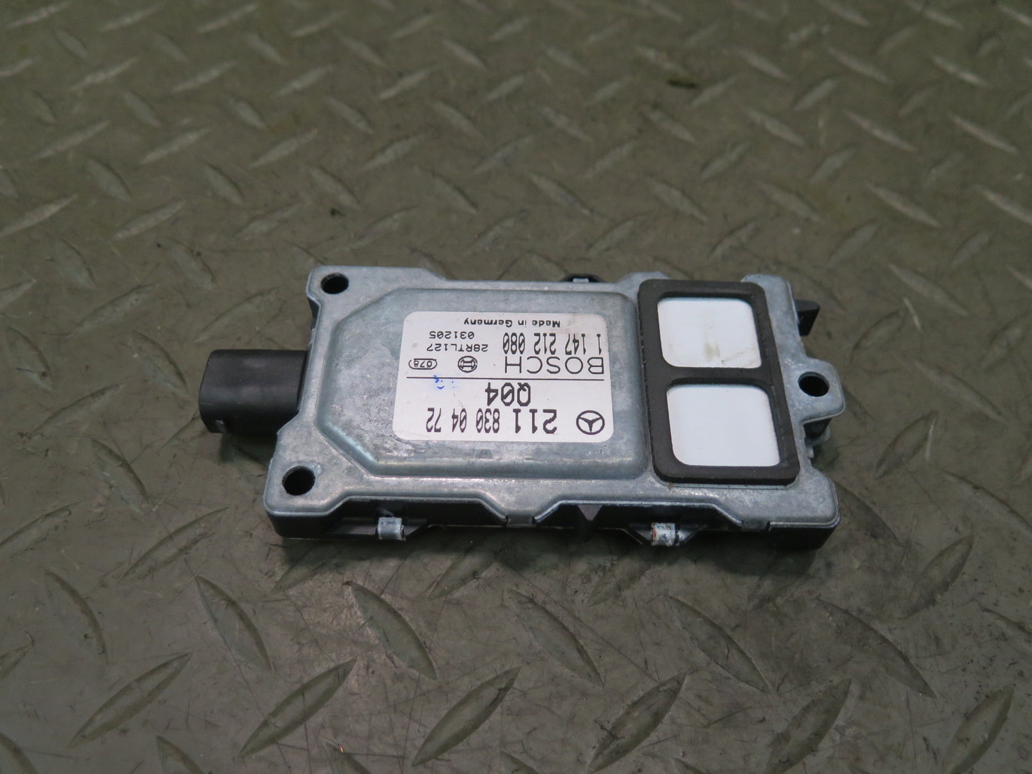 03-08 Mercedes R230 Sl-class Air Pollution Quality Sensor Module 2118300472 OEM